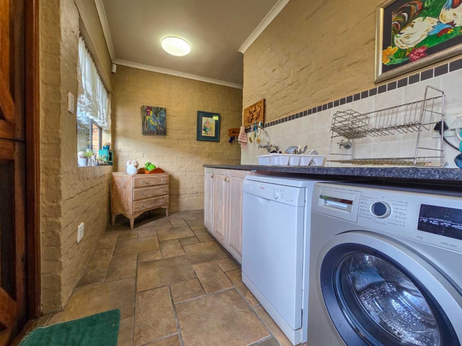 3 Bedroom Property for Sale in Stilbaai Wes Western Cape